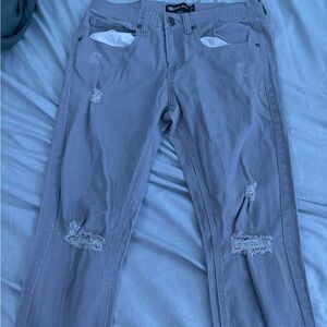 Grey and white ripped skinny jeans #skinnyjeans